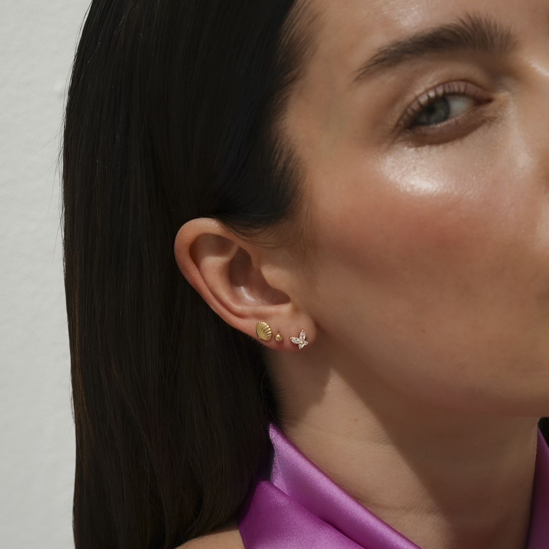Shell Flatback Stud Earring