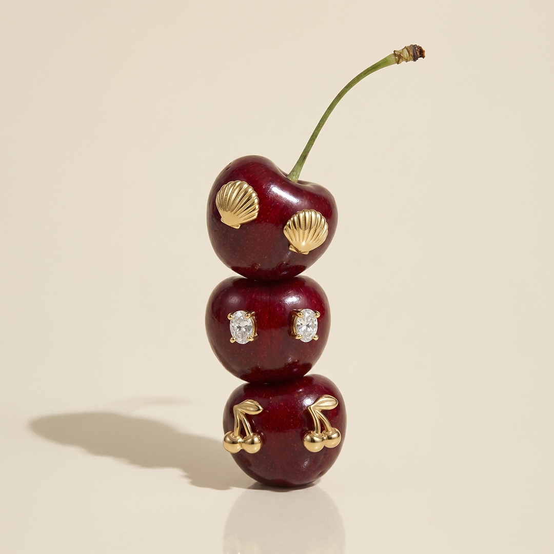 Shell Flatback Stud Earring